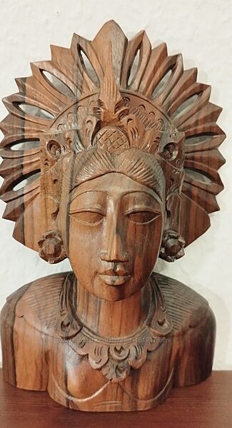 Изысканная, тяжёлая антикварная скульптура Балийского бога. 