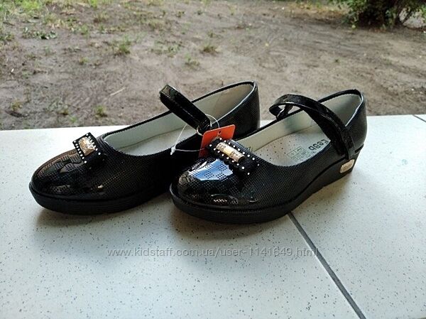 Школьные туфли для девочки 22,5см, черные туфли