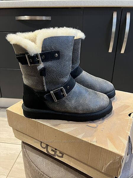 Угги дуже класні Оригінал Розмір 35