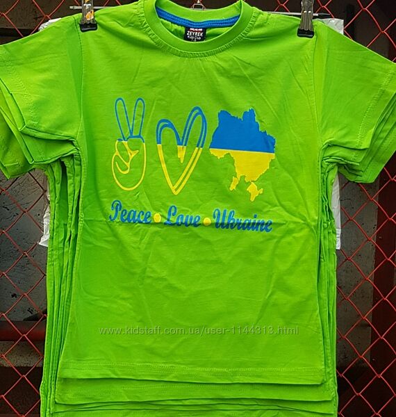 Патріотична футболка в кольорах Peace Love Ukraine