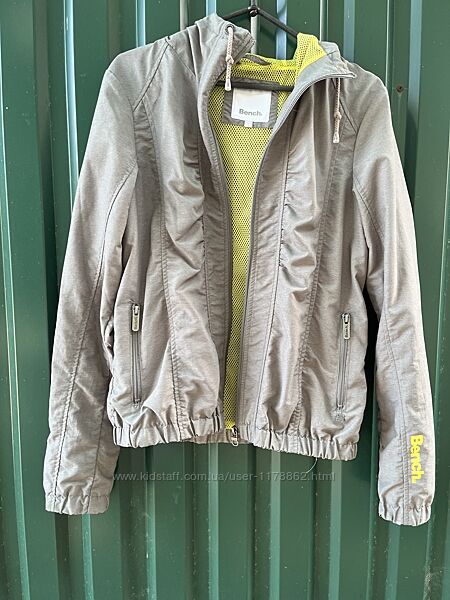 Курткавітрівка 