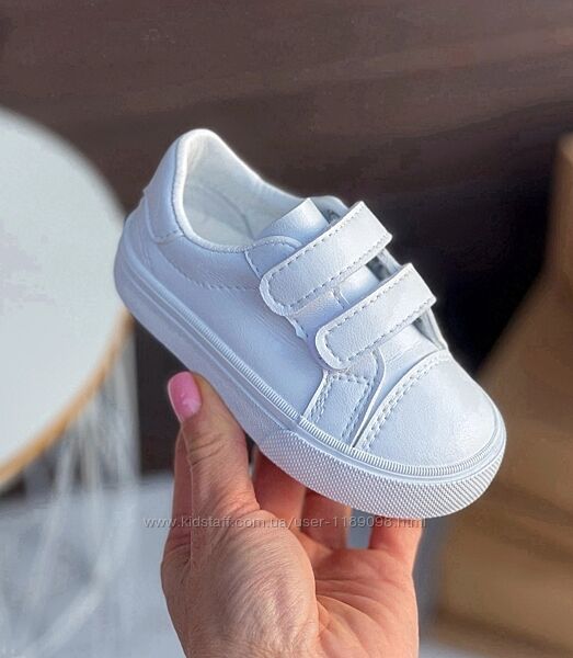 Кросівки від Apawwa