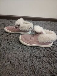 Clarks кожаные демисезонные ботинки разм 25