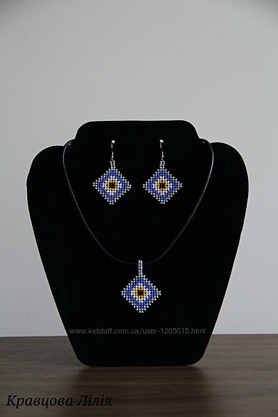 Комплект кулон та сережки