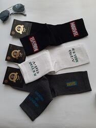 Шкарпетки чоловічі високі з написами на резинці Україна
