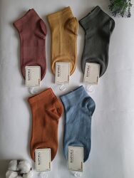 Шкарпетки жіночі короткі однотонні яскраві з фіксуючою резинкою на стопі