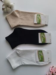 Шкарпетки жіночі укорочені однотонні з ефектом вишивки Україна