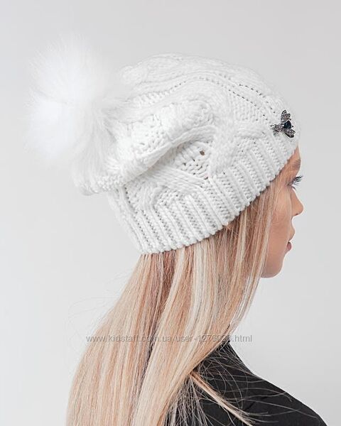 Яркая стильная зима модная вязаная шапочка с меховым помпоном и милой брош