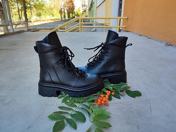 Женские зимние ботинки Teona 426 кожаные черные 