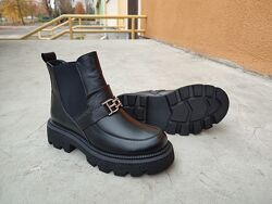 Женские зимние кожаные ботинки челси черные 