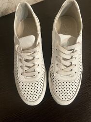 кроссовки р.37 шкіра