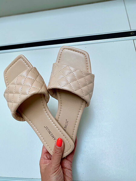 Шльопанці жіночі Kamengsi S196-1 бежеві літо еко-шкіра