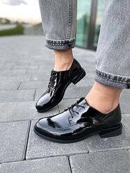 Туфлі жіночі VIKONT 70-47-42 чорні весна-осінь шкіра лакована