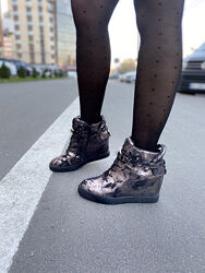 Сникерсы женские Gofc KLS-103 бронза весна-осень эко-кожа с напылением