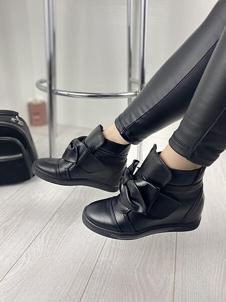 Сникерсы женские 2415 чёрные весна-осень кожа натуральная