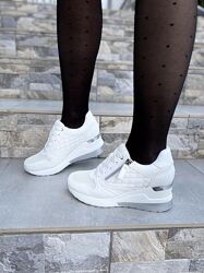Сникерсы женские STILLI 106-2 белые весна-осень эко-кожа