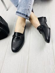 Туфлі жіночі RONE 1056 чорні весна-осінь натуральна шкіра