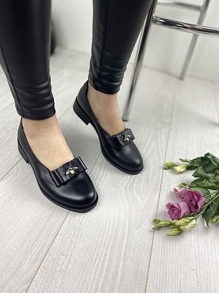 Туфлі жіночі VIKTTORIO АЙС чорні весна-осінь, шкіра натуральна 2697