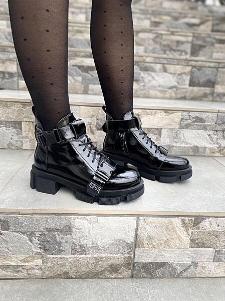 Черевики жіночі Sothby ´s M-1742 чорні весна-осінь, шкіра лакована