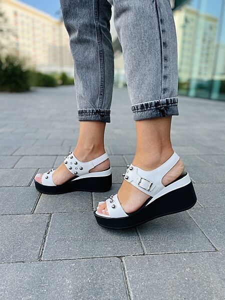 Босоніжки жіночі натуральна шкіра 