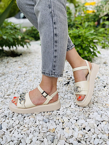 Босоножки женские натуральная кожа 37р.