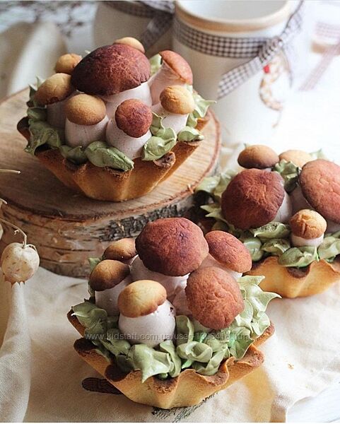 Советские торты и десерты 2022 - gift-cookies Николай Гагарин Артем Валент 