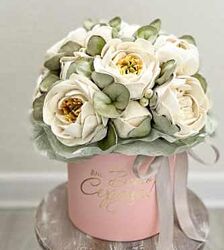 Сборка зефирного букета в шляпной коробке Александра Попова