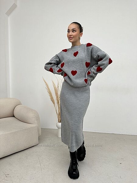  Костюм светр та спідниця фабрична туреччина. 