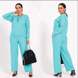 Костюм жіночий