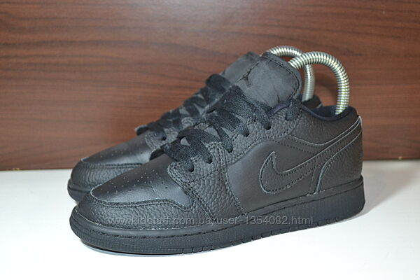 Nike air jordan 1 low кроссовки 35.5р кожаные. Оригинал 2021
