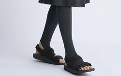 Сандалі Uniqlo
