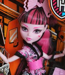 Резерв -2 ляльки, Draculaura Monster Exchange та Frankie Killer Style I -МХ