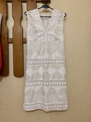 Льняна сукня з вязаним мереживом ручної роботи батик batikbutik