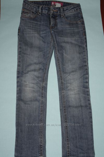 Джинсы зауженные ф. H&M современные р-134 в хорошем состоянии