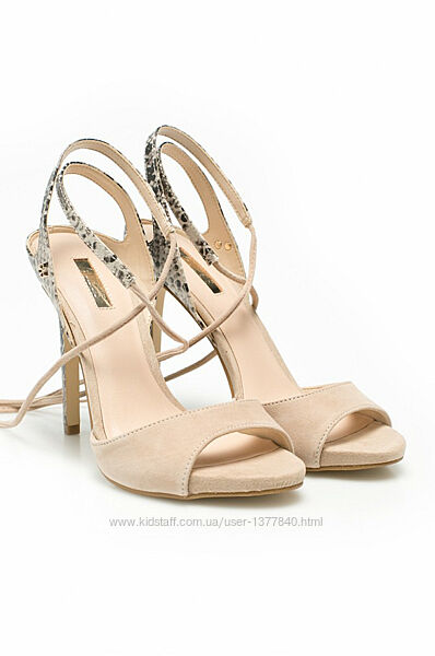 Босоніжки жіночі Guess. Оригінал Розмір 39/40. На підборах. Замша.