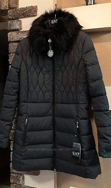 Женская куртка пуховик emporio armani ea7. оригинал новая. размер l.