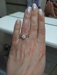 Серебряное кольцо с камнями 17,5 размер. 