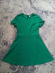 Брендовое короткое платье трапеция H&M, 40 размера. 