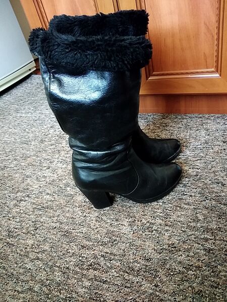 Сапожки жіночі 