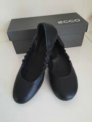 Новые кожаные туфли Ecco лодочки, балетки для девочки