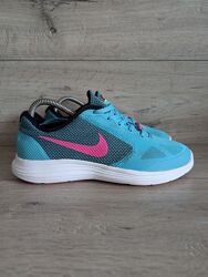 Беговые кроссовки б/у Найк Nike Revolution 3 38 р 25 см