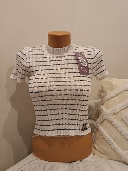 Класнюча новенька укорочена маєчка - топ  Fashion Young , розмір С/ М.
