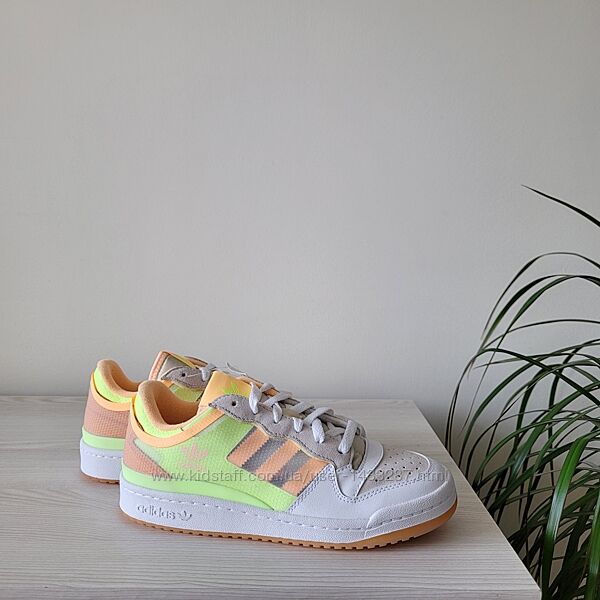 Кросівки шкіряні Оригінал Adidas Forum low FY8013 рр.38.5