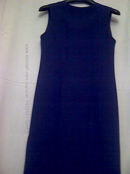 черное вечернее платье-футляр с накидкой