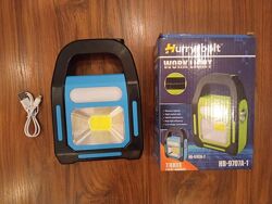 Багатофункціональний вуличний ліхтар на сонячній  батареї