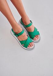 Босоніжки зелені шкіра натуральна біла підошва v7-110-50g