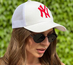 Женская летняя кепка бейсболка белая с сеткой 