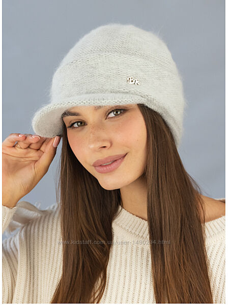 Кепка женская теплая зимняя светло-серый Жокейка