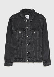Рваная джинсовая куртка ZARA, p. L Унисекс