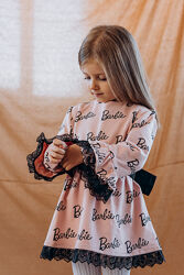 Платье девочке пудра трикотаж хлопок с принтом Barbie нарядное с кружевом